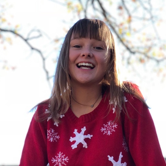 Meet your Posher, Ally - Picture 4 of 8